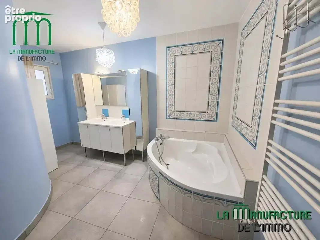 T4 de 122 m² avec jardin privatif et dependance - photo 9