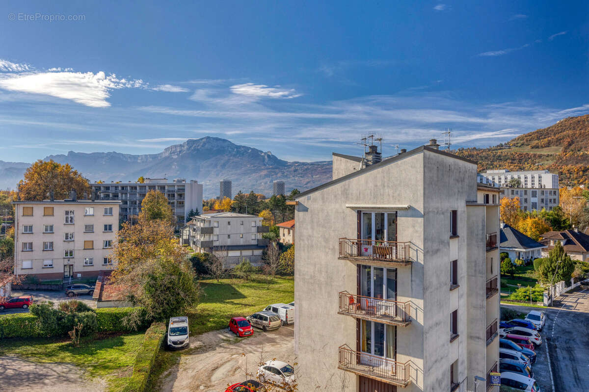 Appartement à LA TRONCHE