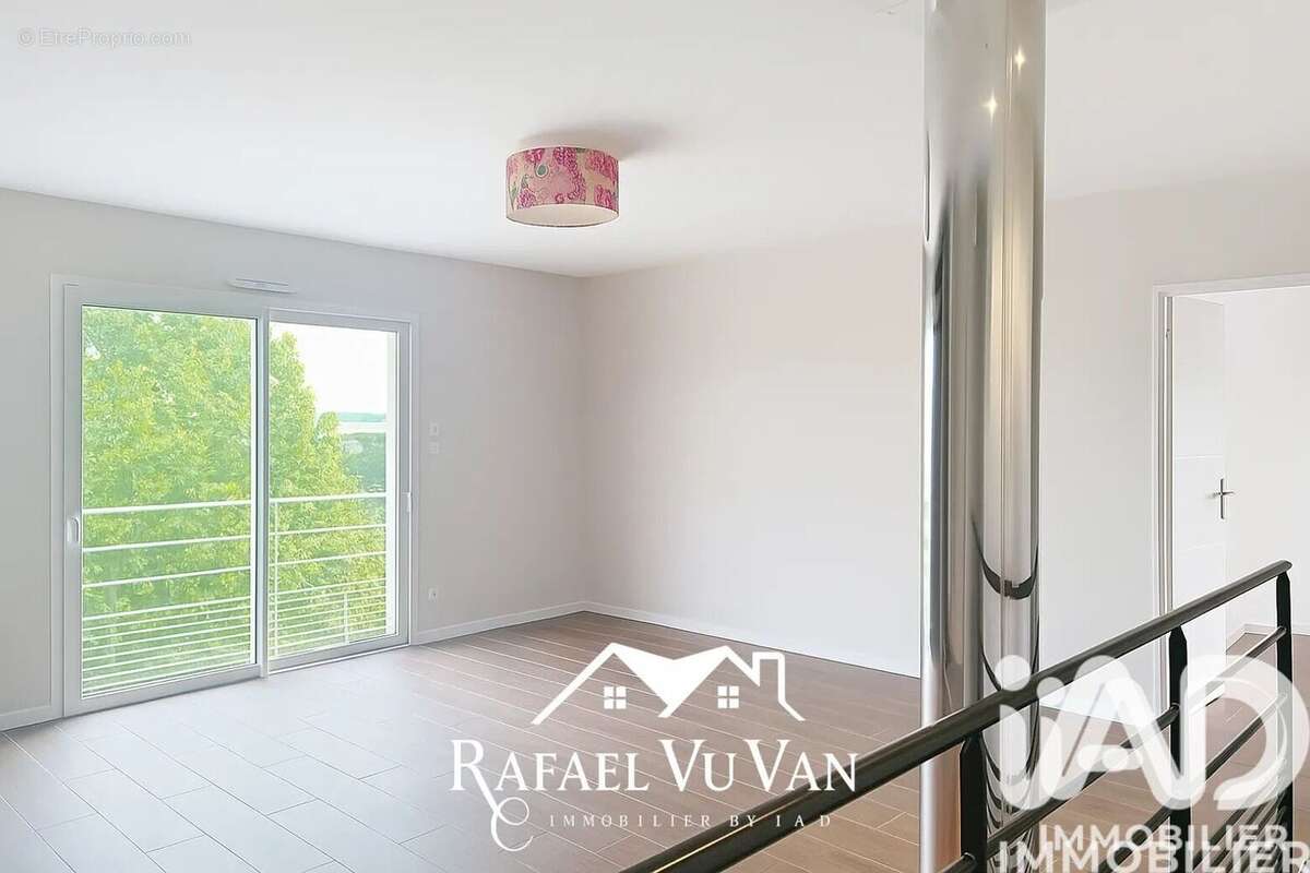 Maison 154 m² à Louye  - photo 6