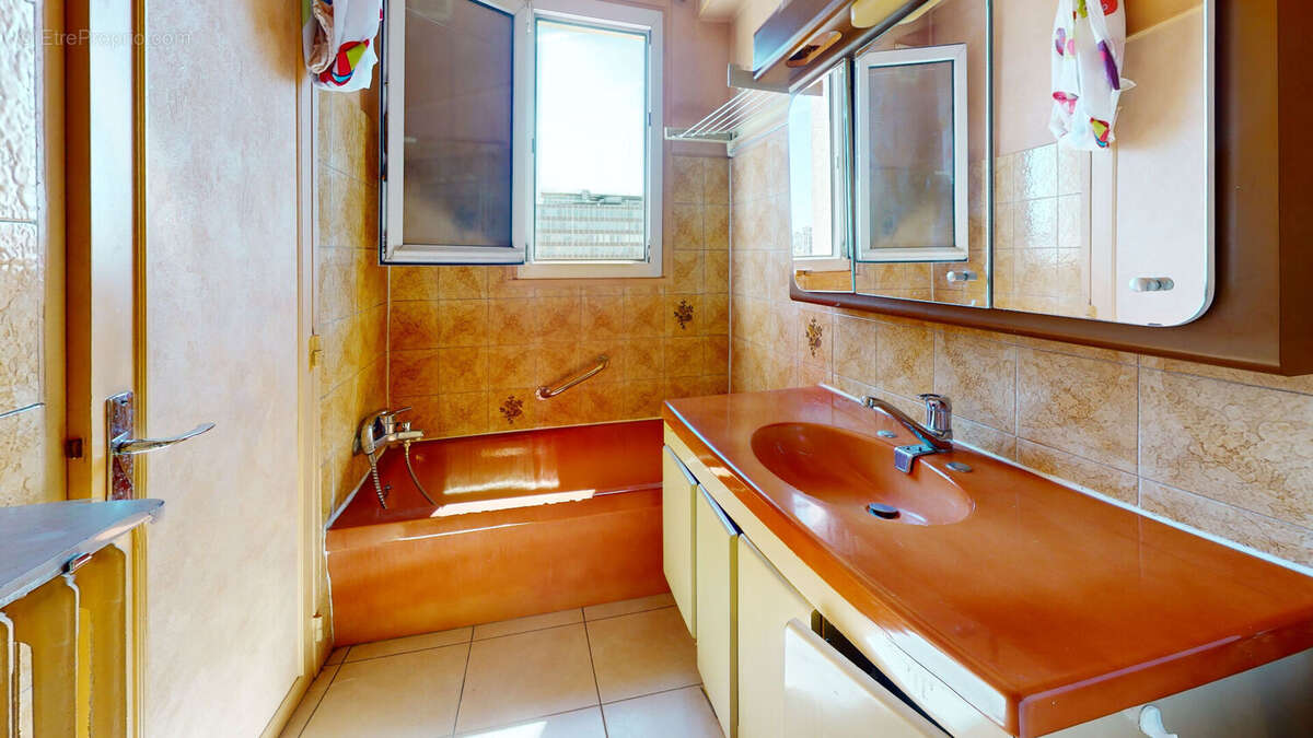 Appartement à PARIS-19E