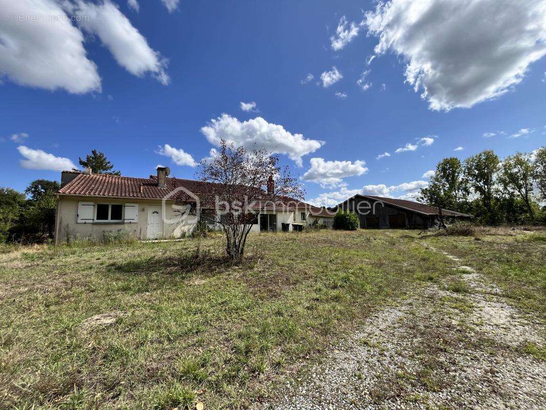 Maison à GRAYAN-ET-L'HOPITAL