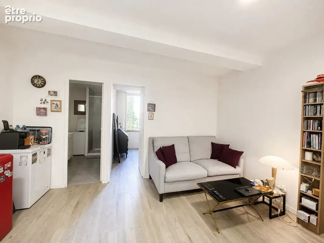 Immeuble à vendre - 3 appartements et 1 grande cave loués - photo 7