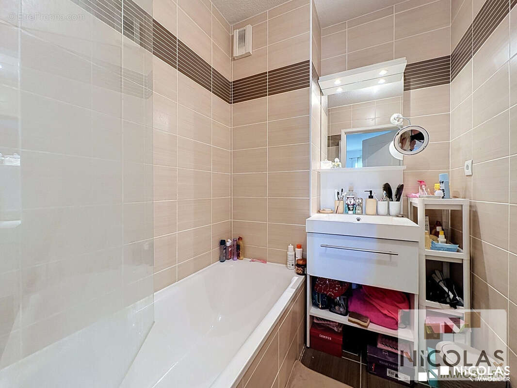Appartement 42 m² à Eysines  - photo 9
