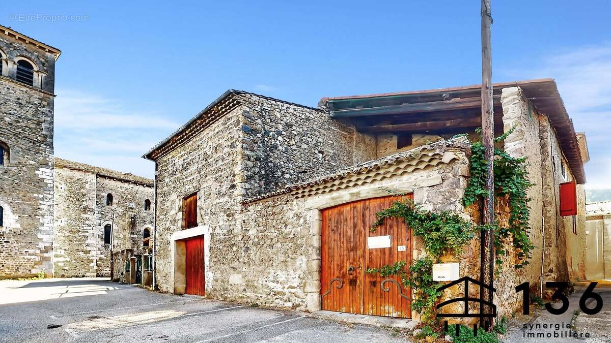 Maison à CHAMPAGNE