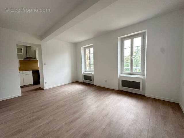 Appartement à DREMIL-LAFAGE