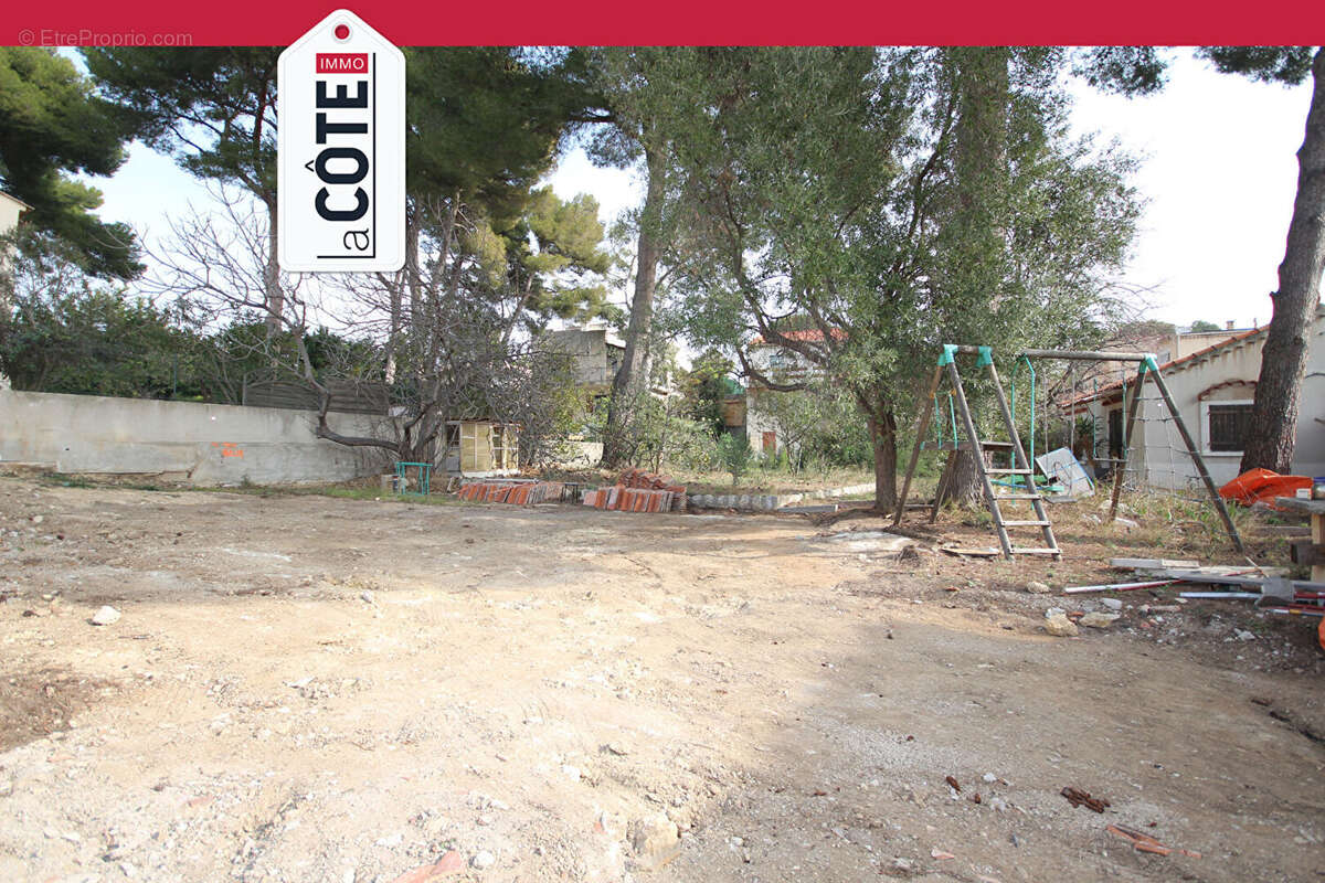 Terrain à CARRY-LE-ROUET