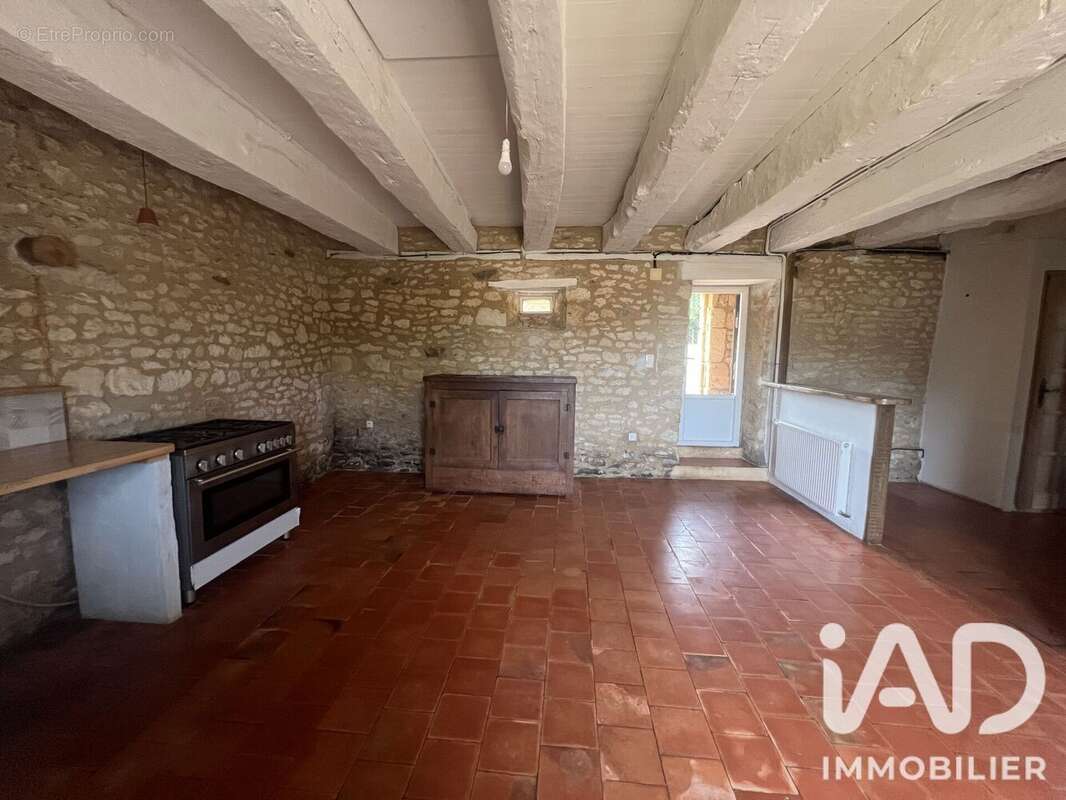 Maison 160 m² à Pressignac-Vicq  - photo 9