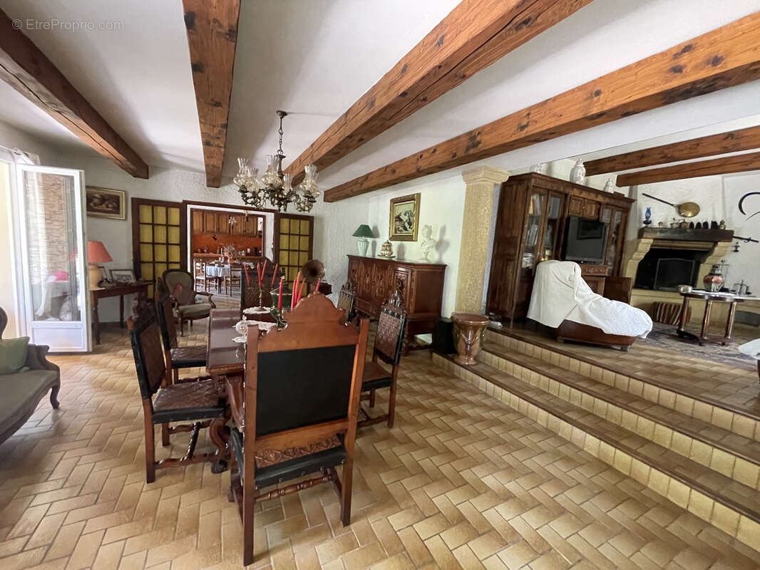 Vaison 2km / belle maison / sh240m2 / terrain 1396m2 / piscine / pool house 100m2 - photo 19