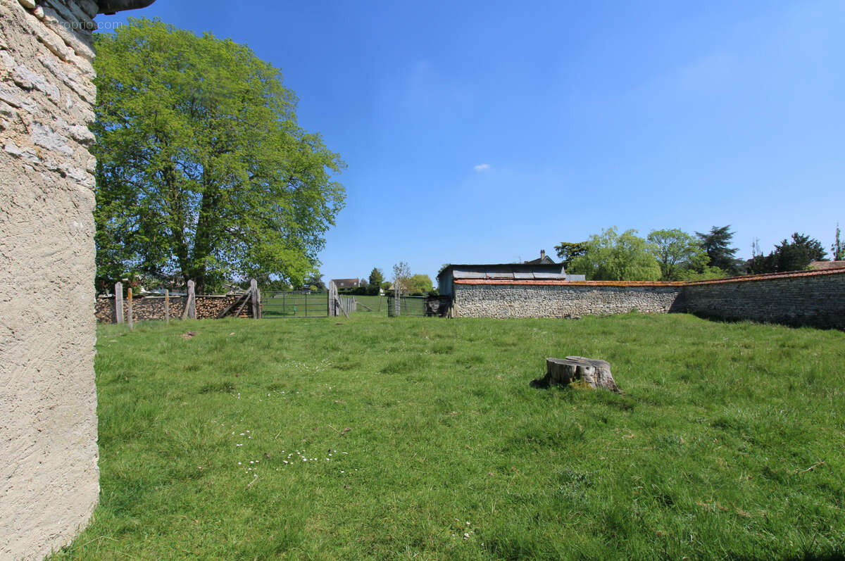 Dpt Eure (27) à vendre proche Pacy sur Eure maison 132 m2 sur terrain de 10600 m2 - photo 2
