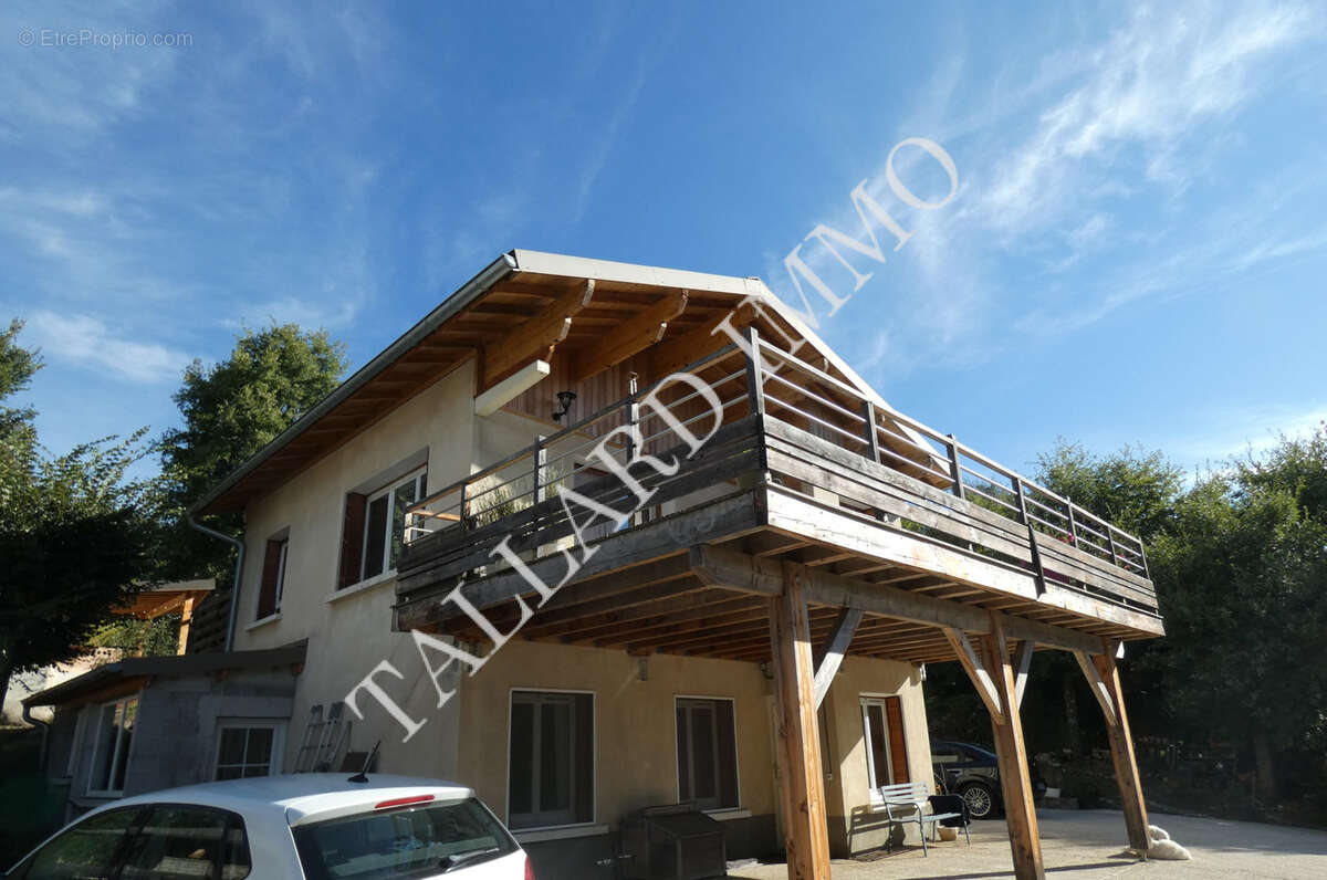 Maison à PRUNIERES