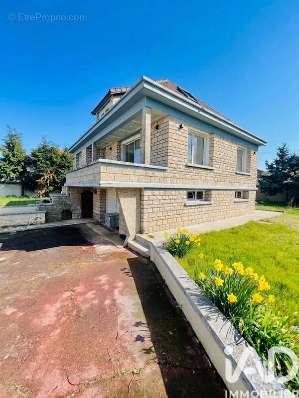 Photo 1 - Maison à VERNEUIL-EN-HALATTE