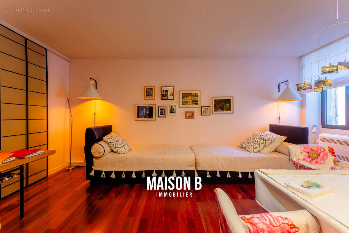 Appartement à MARSEILLE-1E