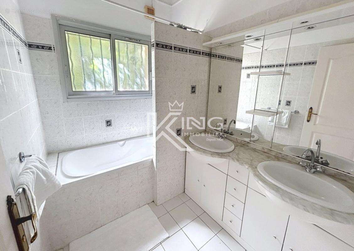Maison 120 m² à Saint-Raphael  - photo 6