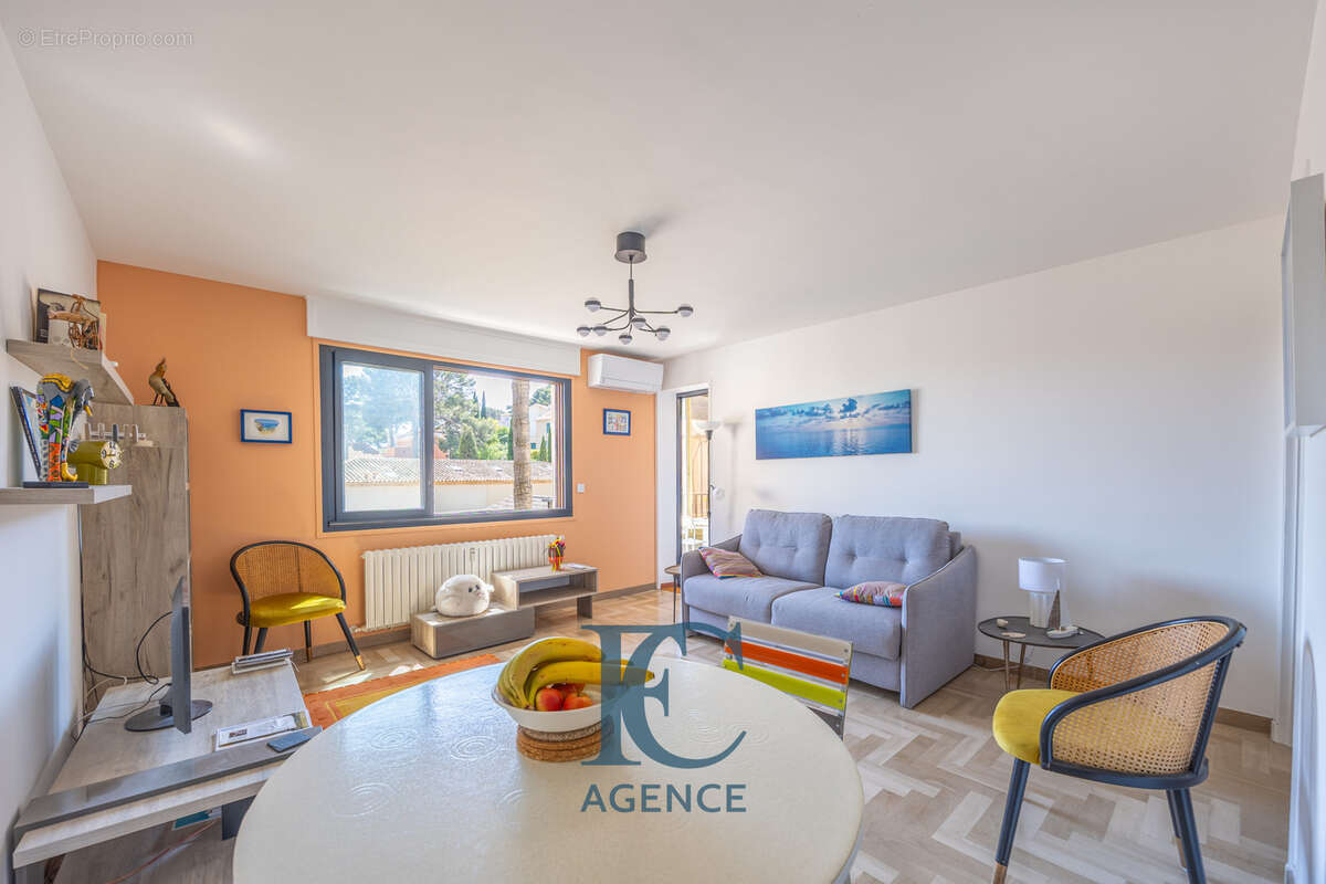 Appartement à SANARY-SUR-MER