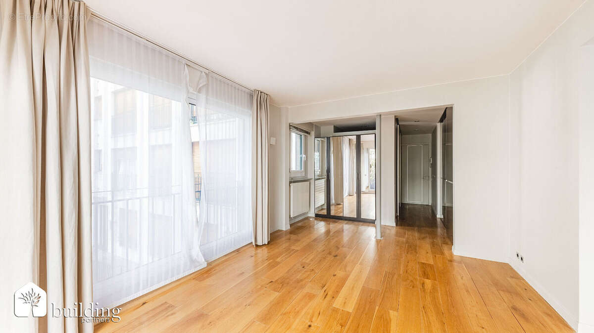 Ternes-Maillot Paris 17ème - Appartement 3 pièces 68 m² avec 20 m² de terrasse - photo 5