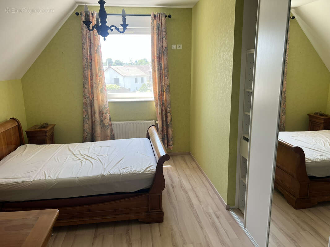 Maison à VENDENESSE-LES-CHAROLLES