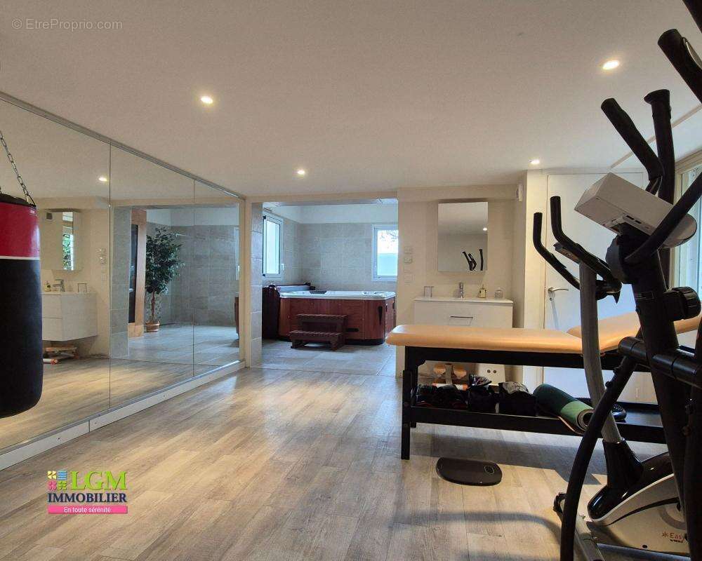 Propriété de caractère 12 pièces et 525m² au coeur d'un parc arboré de 13 497m² à Sèvremoine 49230 - photo 15