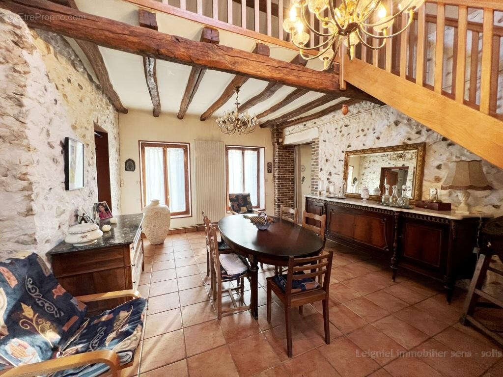 Maison à SENS