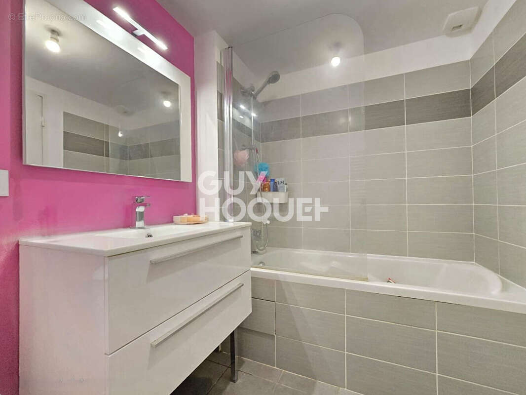 Appartement à RILLIEUX-LA-PAPE