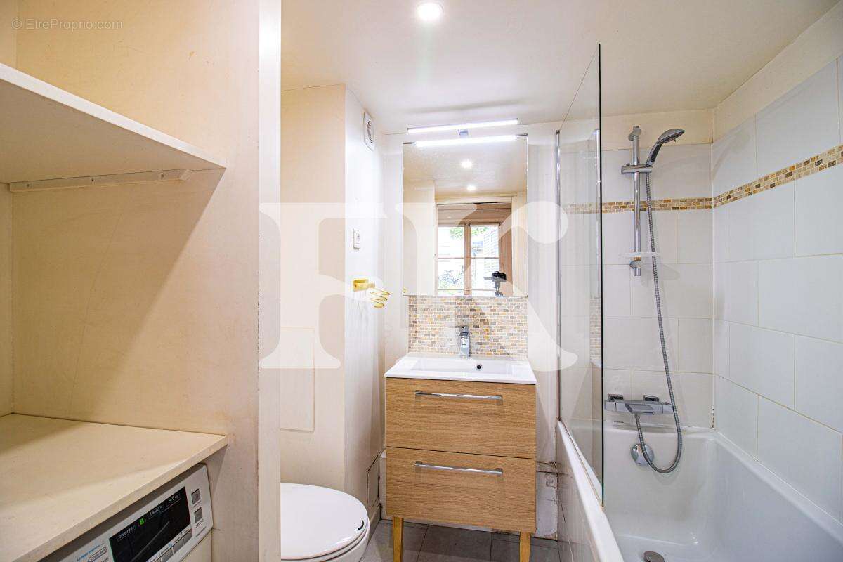 Appartement à PARIS-7E