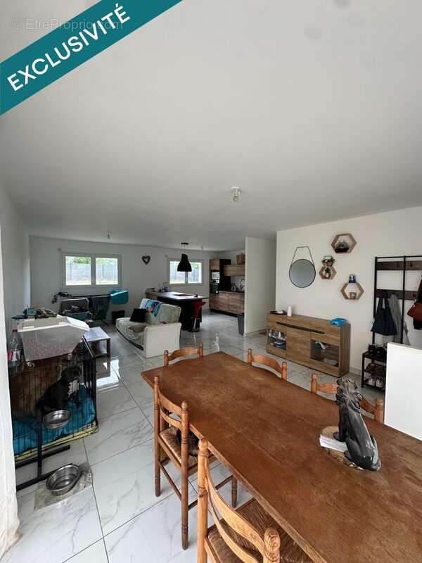 Maison 90 m² à Saint-Martin-Des-Champs  - photo 5