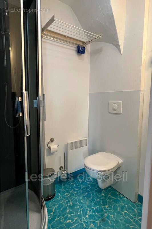 Maison à LE REVEST-LES-EAUX