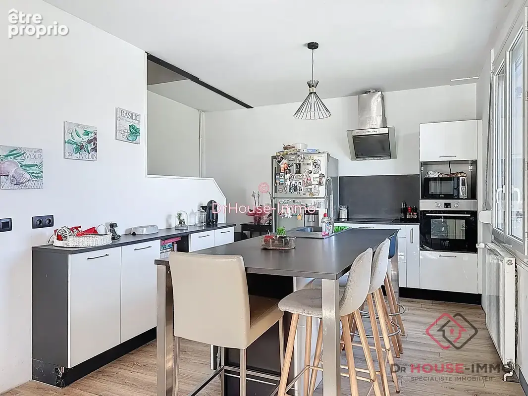 Maison 97 m² à Neuvic  - photo 6