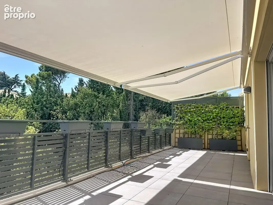 Photo Appartement à Villeneuve-Les-Avignon au prix de 399 000€