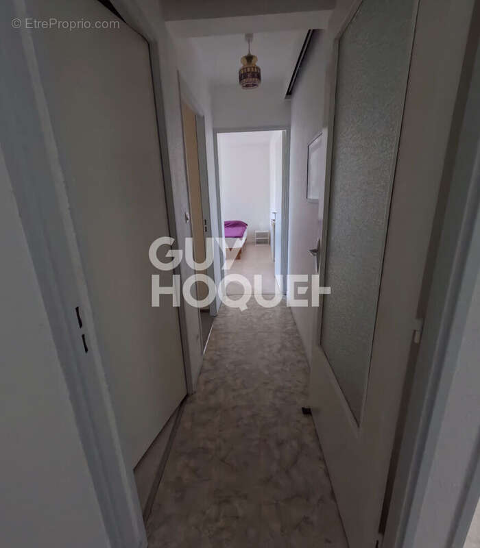 Appartement T3 de 72m² avec garage, cave et loggia - Perpignan ST MARTIN - photo 7