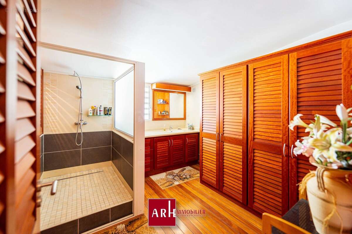 Maison à SAINT-DENIS