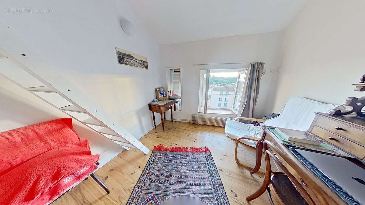 À vendre dernier étage d'un petit immeuble - 69001 lyon -  plateau de la croix-rousse - vue fourvière - appart - photo 7