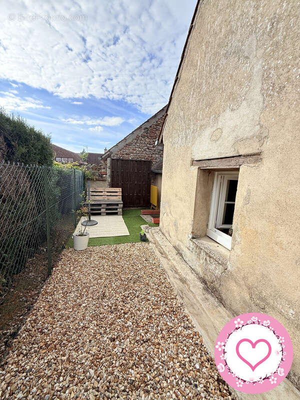 Maison à DAMPIERRE-EN-BURLY