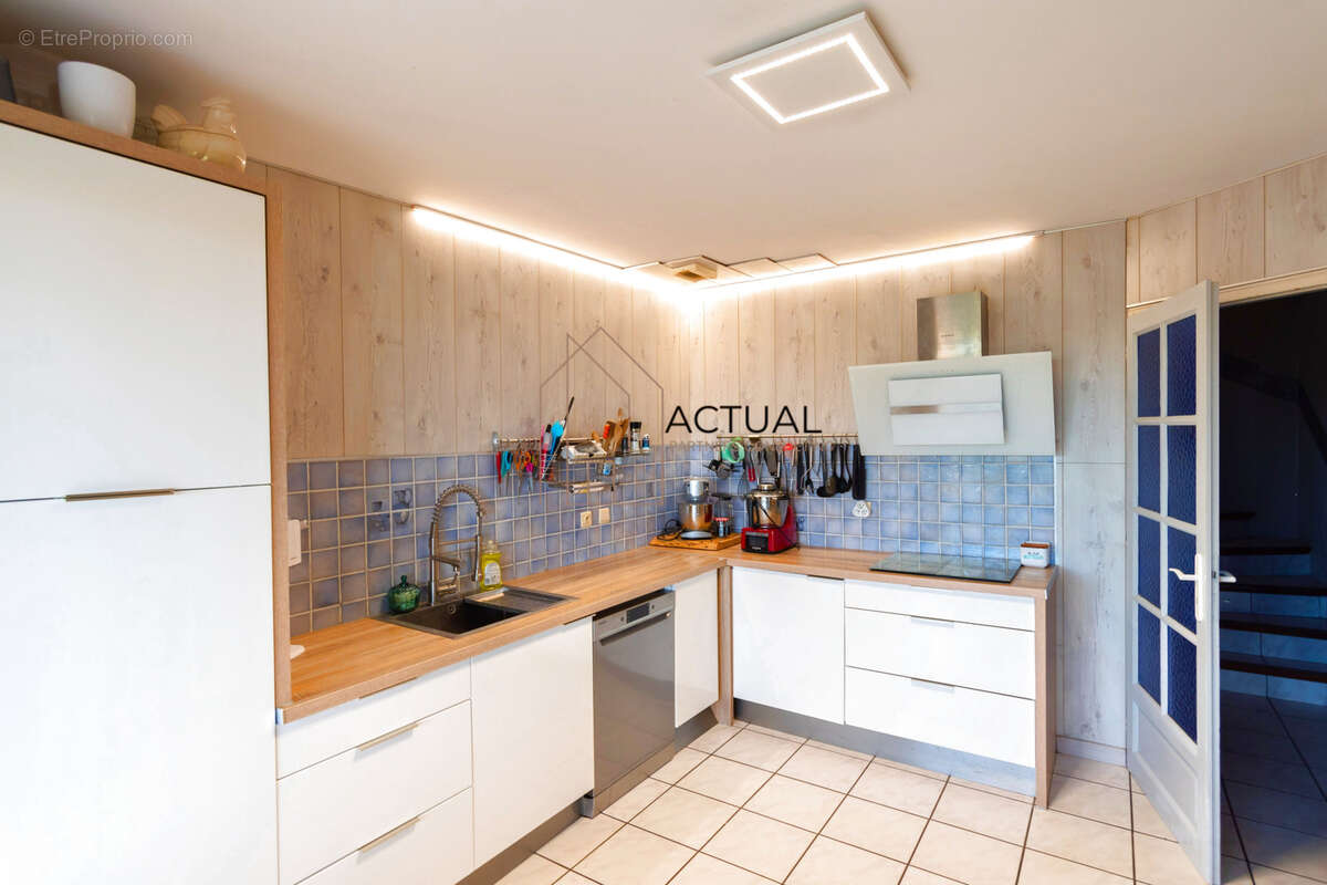 Maison à VILLELONGUE-DELS-MONTS