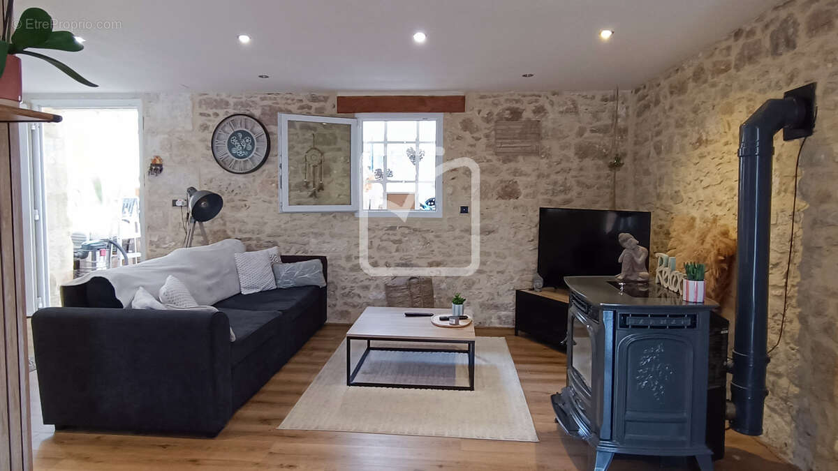 Maison à CUBJAC