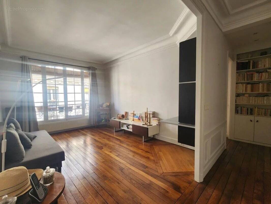 Appartement à PARIS-3E