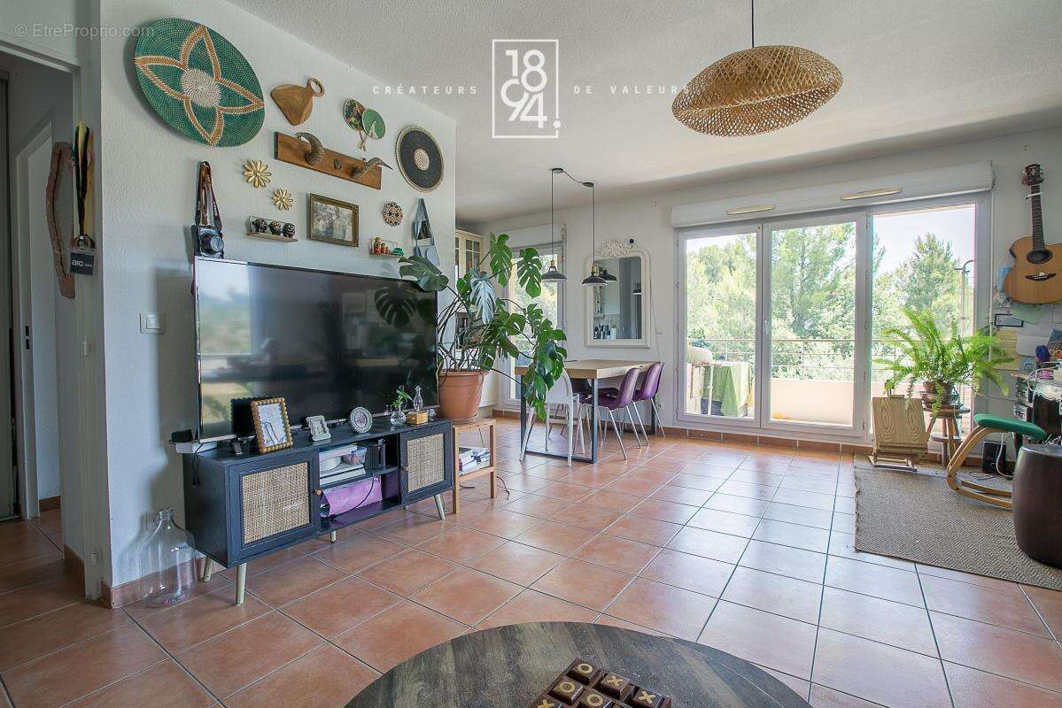 Appartement T3 à vendre Aix La Duranne (13100)  69 m²  Terrasse 14m2 I Parking - photo 7