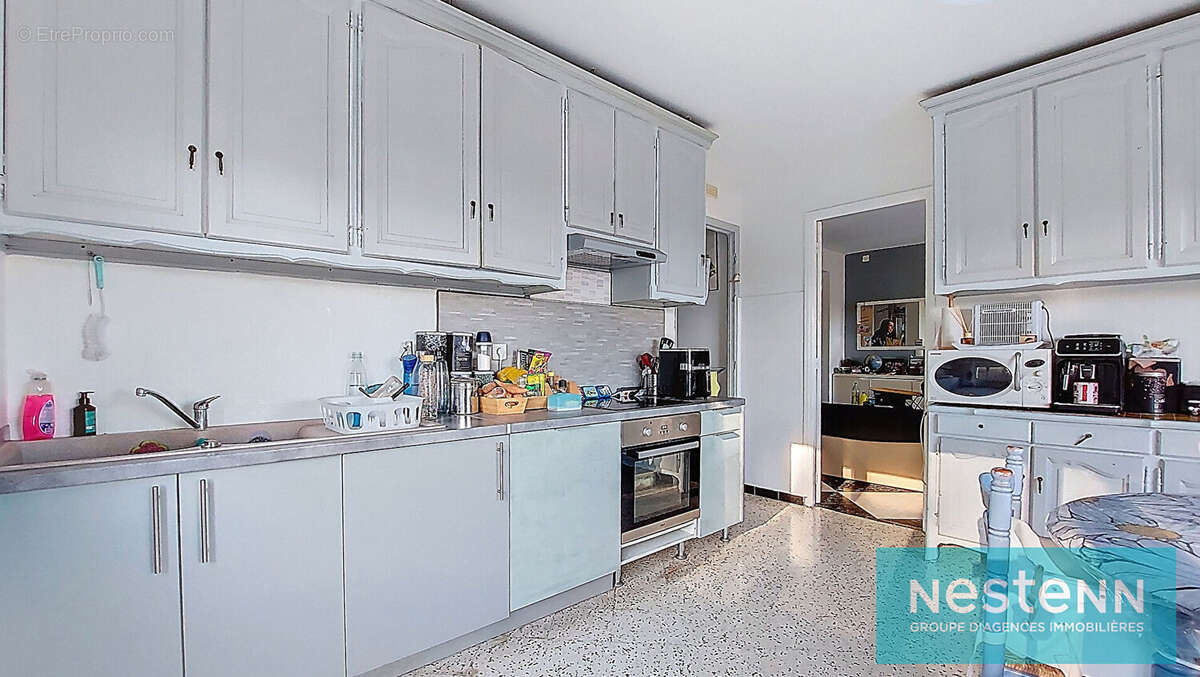 Appartement à SAINT-MITRE-LES-REMPARTS