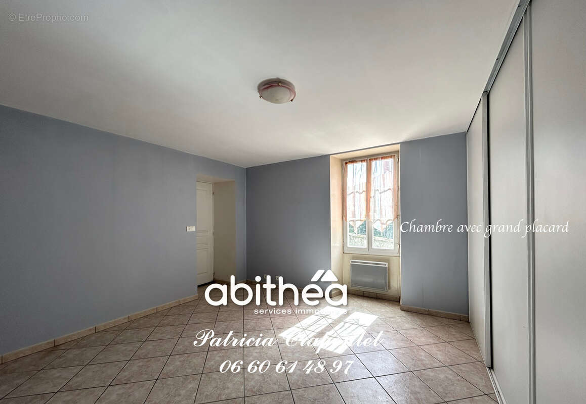 Saint Cybardeaux Maison 149 m2 - photo 5