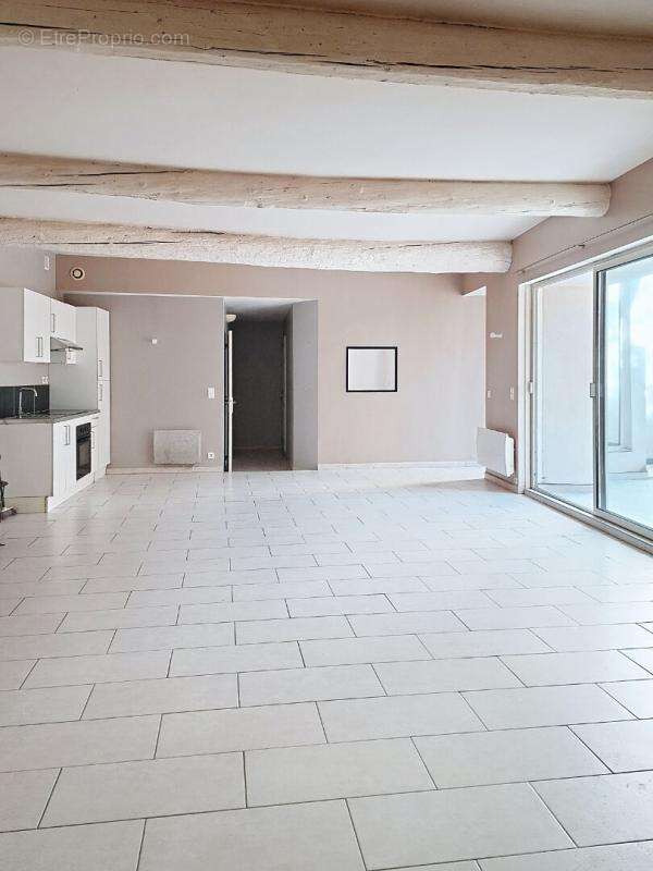 Appartement à LAMBESC