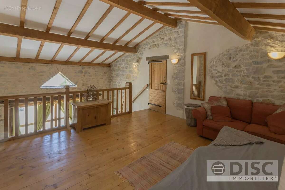 Charmante maison en pierre avec piscine et jardin privé de 2 450 m² - photo 10