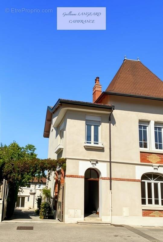Maison à OYONNAX