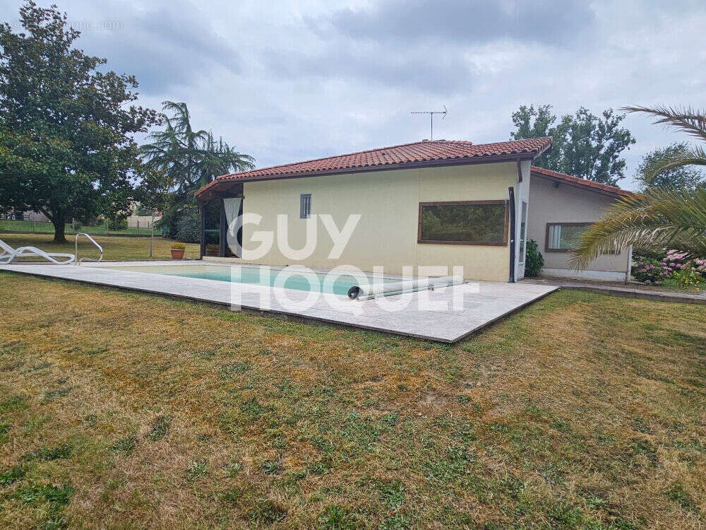 Maison à VILLENEUVE-DE-MARSAN