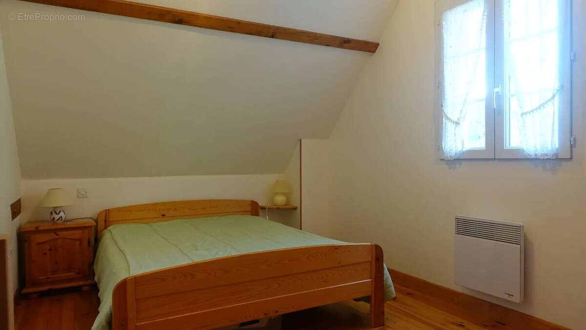 Maison à EAUX-BONNES