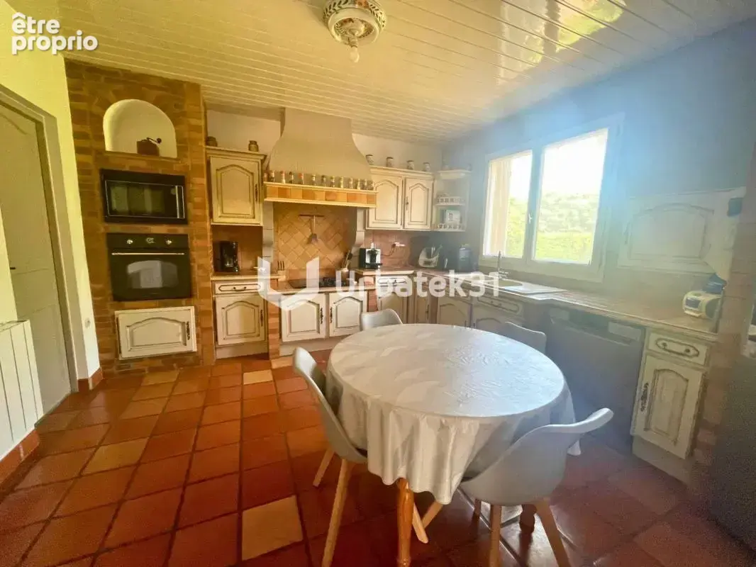 Maison - 8 pièces - 175 m² - photo 8