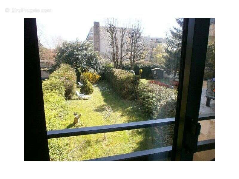 Appartement à LE PERREUX-SUR-MARNE
