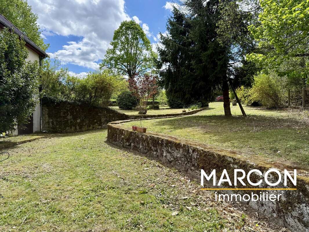 Maison à SAINTE-FEYRE