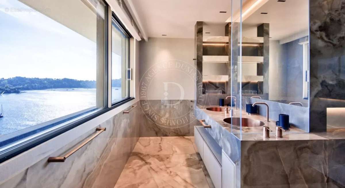 Appartement à VILLEFRANCHE-SUR-MER