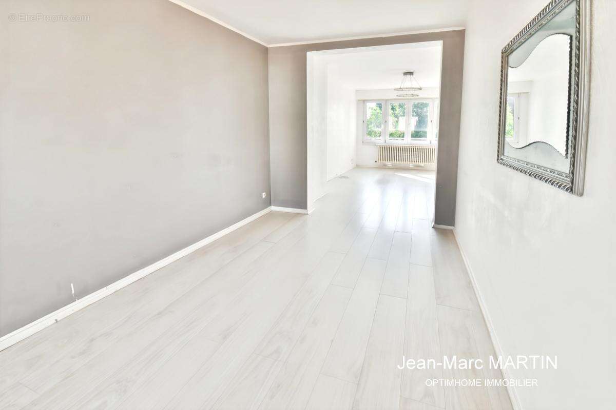 LILLE – T4 de 71,58 m² avec balcon et garage à proximité du Jardin des Plantes - photo 4