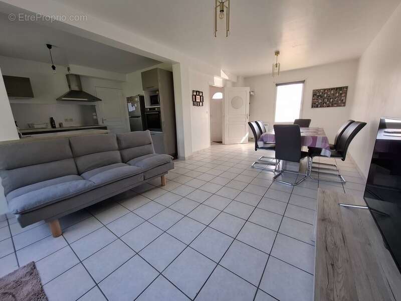 Maison à CINQ-MARS-LA-PILE