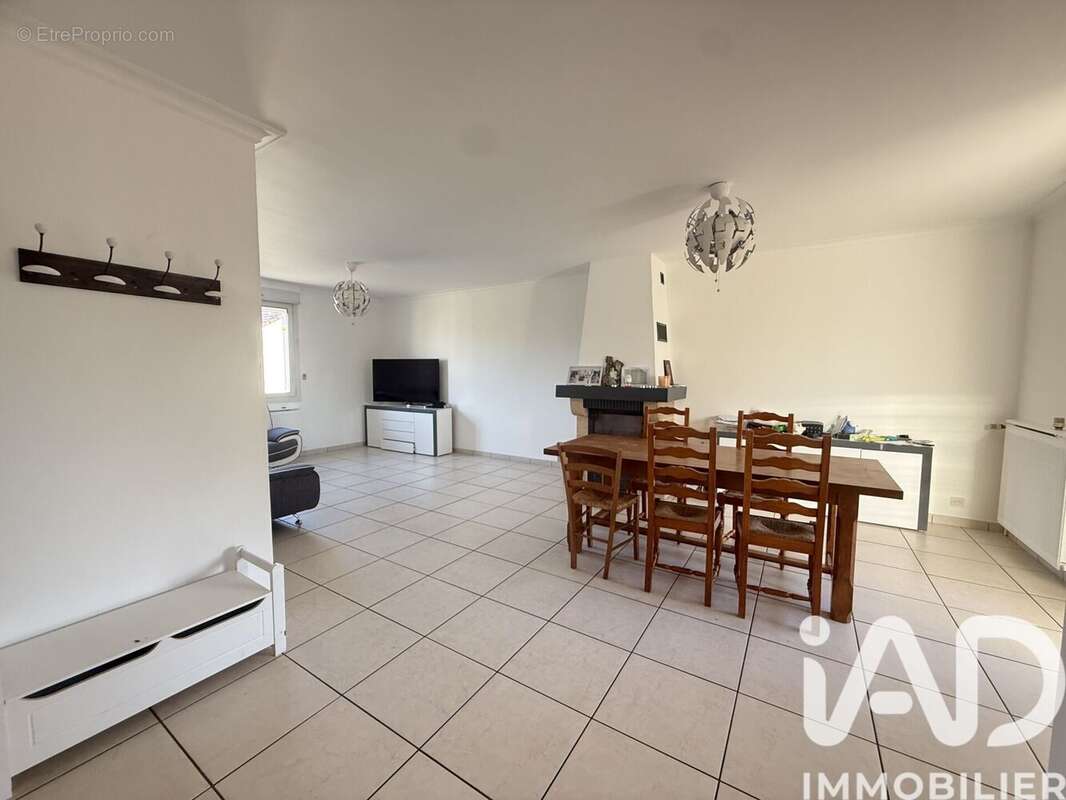 Photo 3 - Maison à JAUNAY-CLAN